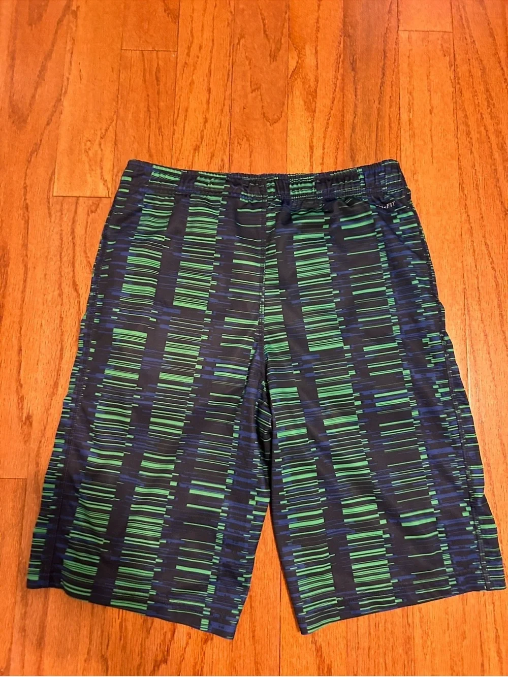 Nike Dri-FIT Blue Green Athletic Basketball Shorts Boys Large